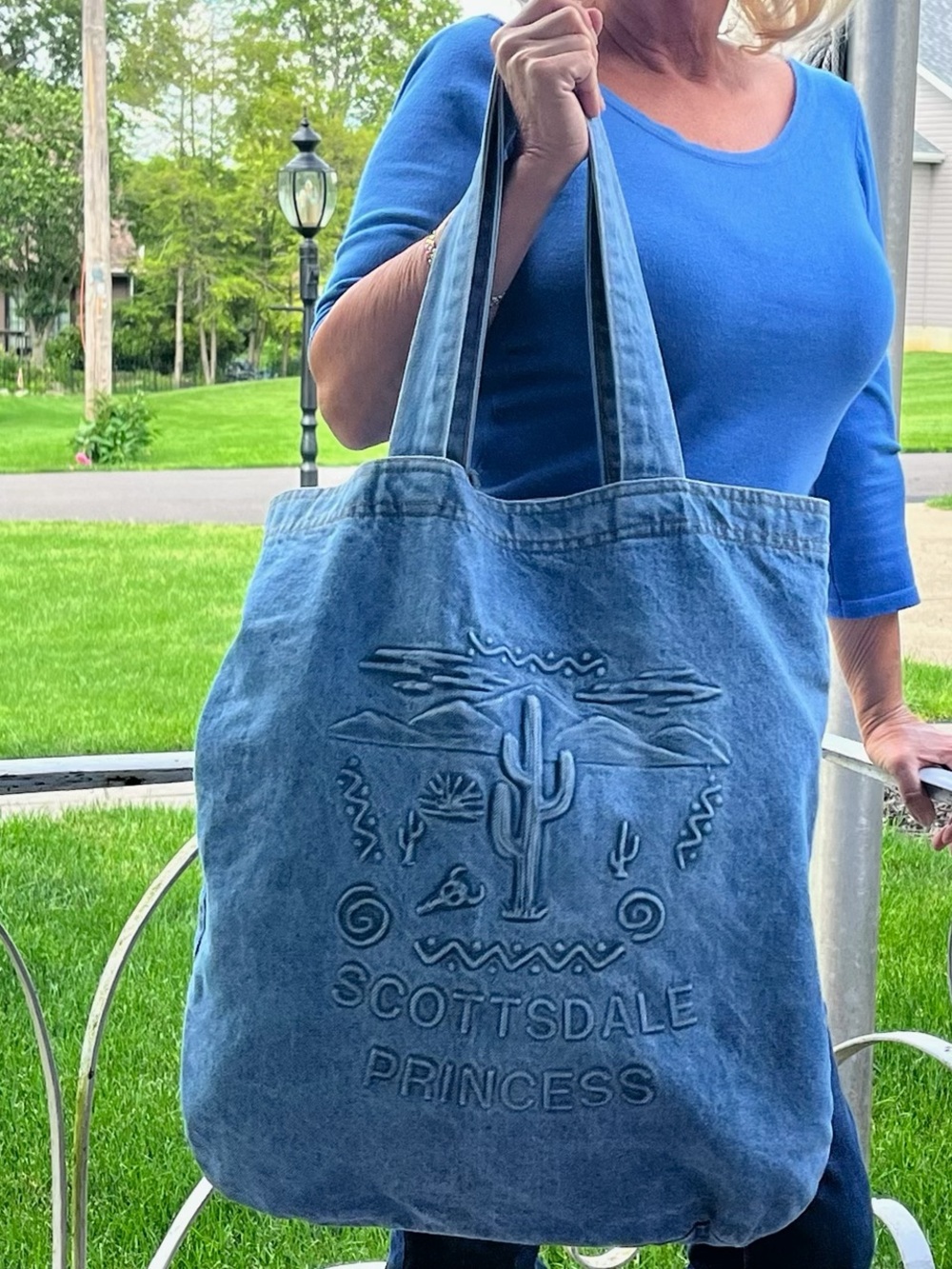 Scottsdale Princess Denim Tote Made in USA.
Vintage Denim Tote Purse. - Picture 2 of 4
